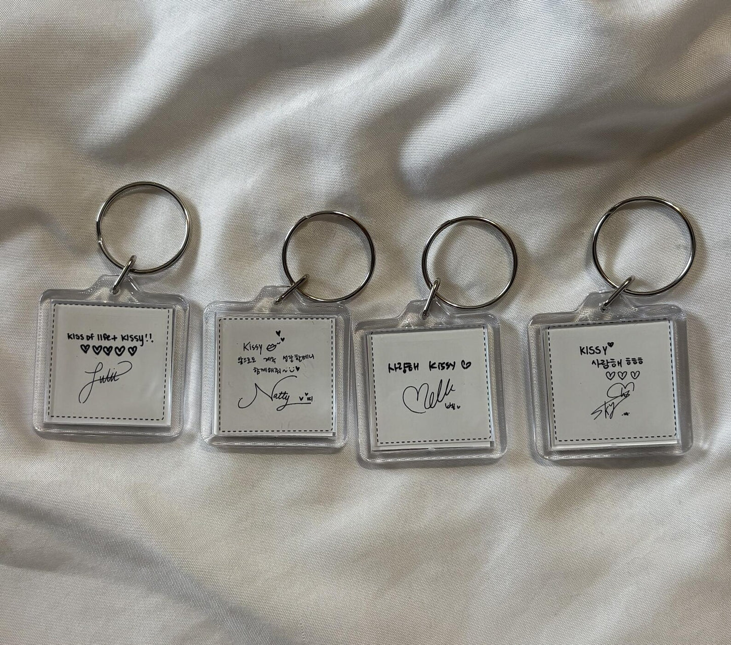 Kiss of Life Member Photo and Handwriting Square Keychain